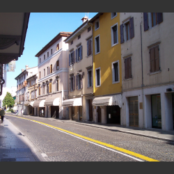 ../dataimages/udine/ud_0525_via_poscolle_18/img04.png